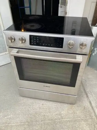 Bosch slide in oven range stove HEI8054U/04 door