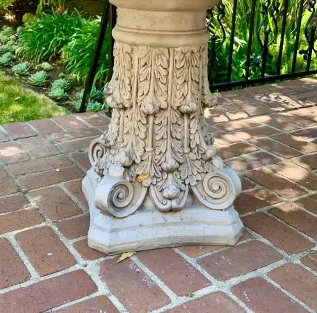 Corinthian Column Table