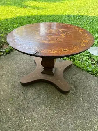 Fancy 32” coffee table