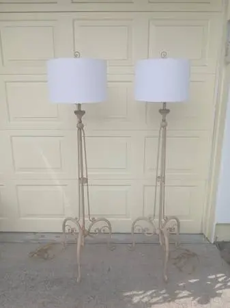 BEAUTIFUL PAIR OF FLOOR LAMPS with SHADES