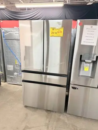 FOUR DOOR SAMSUNG BESPOKE WITH DOUBLE ICE MAKER