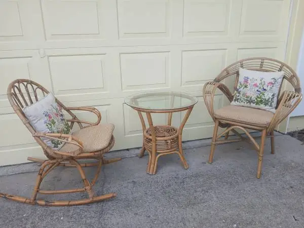 BEAUTIFUL RARE VINTAGE ARMCHAIRS with CUSHIONS and TABLE