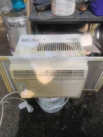 Window air conditioner 6000 btu