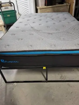 Nice Queen mattress and platform