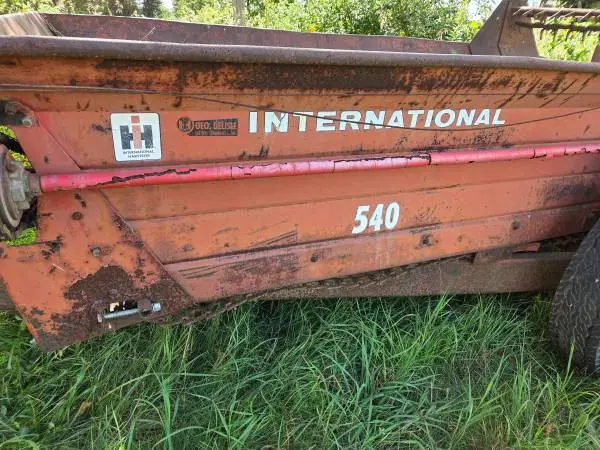 IH-540 Manure Spreader.
