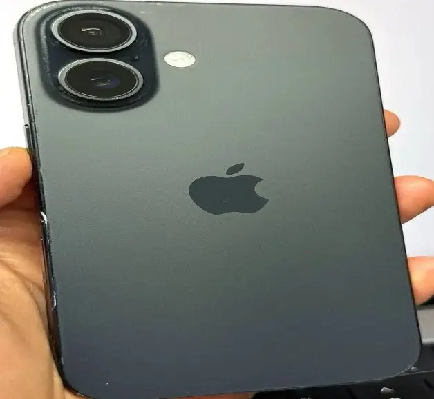 apple iPhone 16 black 128 gigs