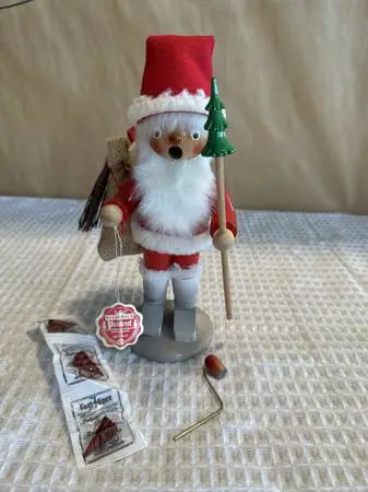 Steinbach Santa Claus Smoker Nutcracker W/ Bag & Tree- 7X11X5