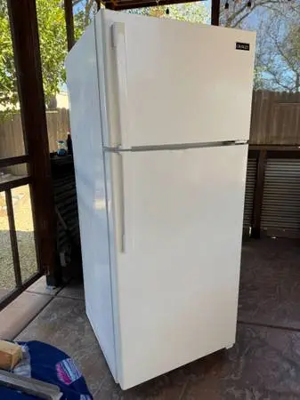 White 18.5 Cu. Ft. Top-Freezer Refrigerator