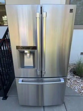 Refrigerator