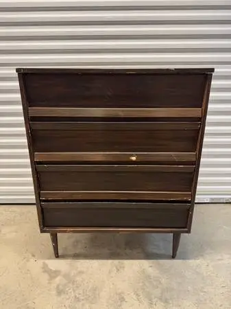 Vintage mid century modern Basset 4 drawer dresser