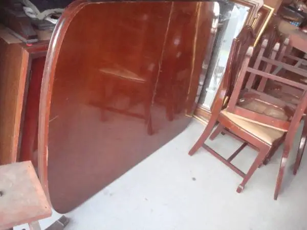 vintage table w/ 4 chairs