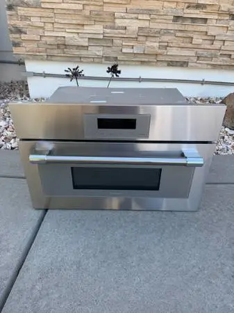 Microwave oven