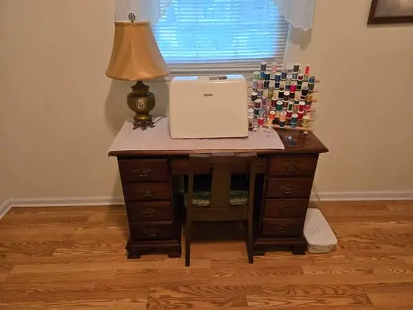 KENMORE SEWING MACHING