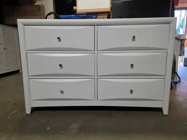 Modern White 6 Drawer Dresser