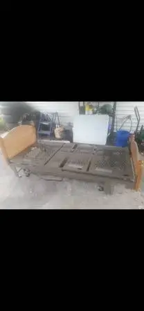 Single hospital bed
