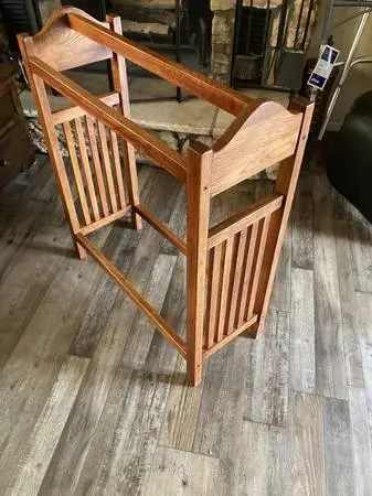 Quilt Rack Wayborn Oak Solid Wood  obo