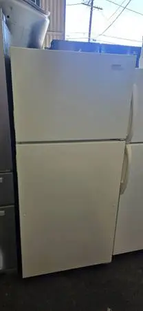 WHIRLPOOL 17 CU.FT REFRIGERATOR 3 MONTHS WARRANTY N FREE LOCAL DELIVER