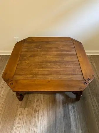 WOOD COCKTAIL TABLE