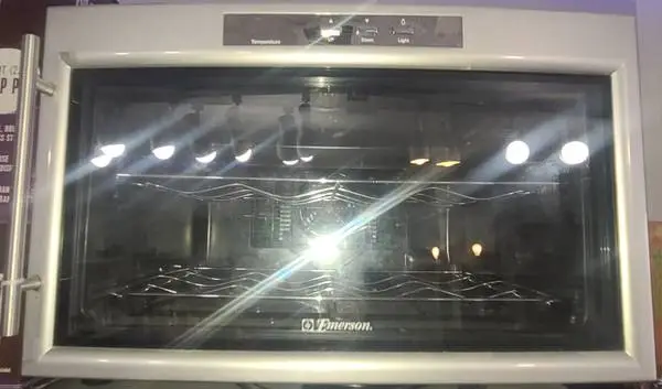 Emerson 8-bottle wine cooler