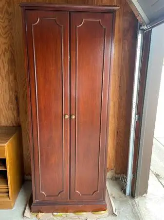 Armoire (Wardrobe)
