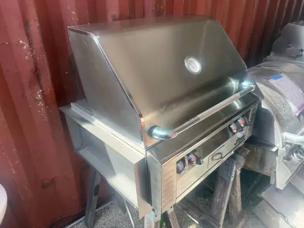 30W SS Superior Alfresco Lx2 Natural Gas Grill Model # ALX2-30 Used