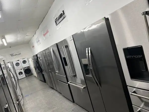 *SUMMER FRIDGE BLOWOUT SALE ALL NEW INVENTORY MARKED DOWN AND READY***