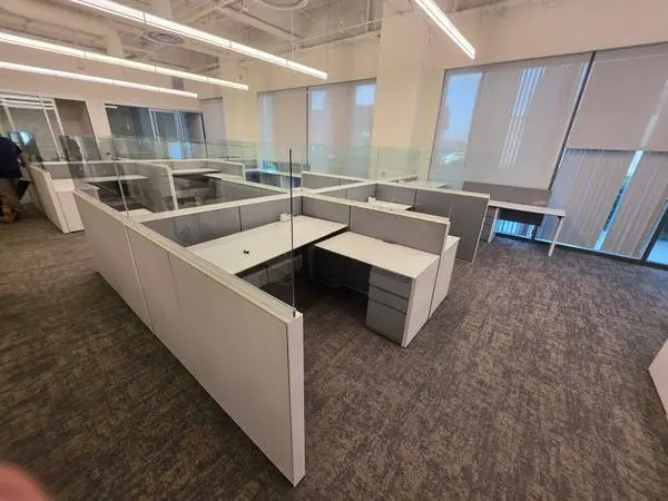 20+ HAWORTH CUBICLES WITH SIT STAND DESK