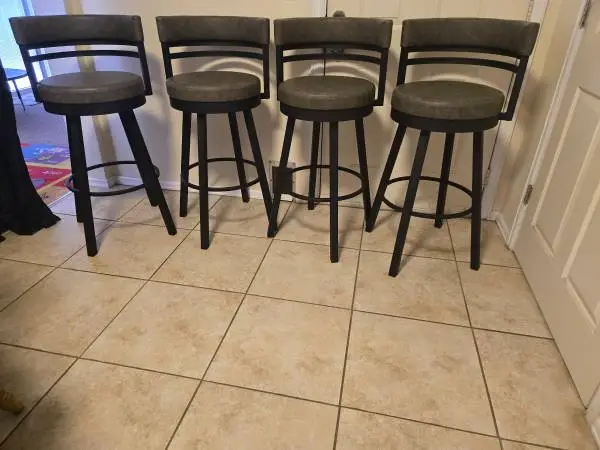 Swivel Bar Stools
