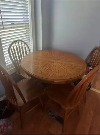 Oak dinning room table