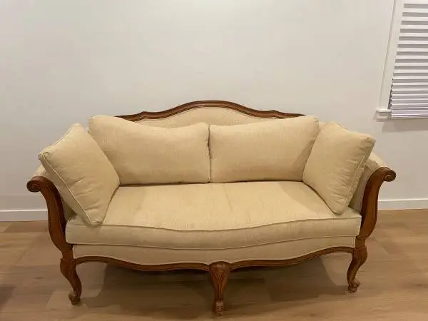 Ethan Allen Couch Mint Condition Like New See Pic