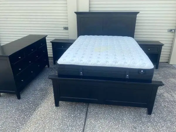 Queen Black Bedroom Furniture Dresser Set