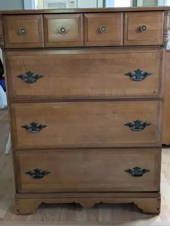 Chest of drawers