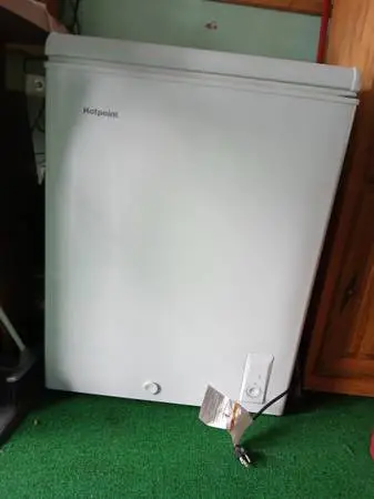 Hotpoint chest freezer 2 years old