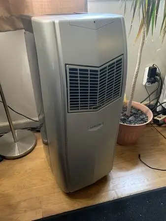 amcor portable air conditioner unit 9000 btu hardly used