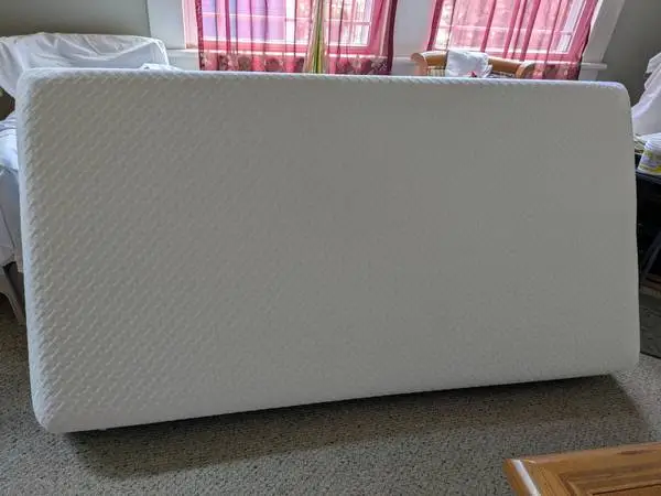 Twin mattress