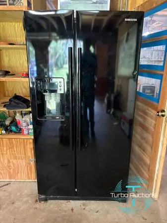 Samsung 27 Cubic Ft Side by Side Refrigerator