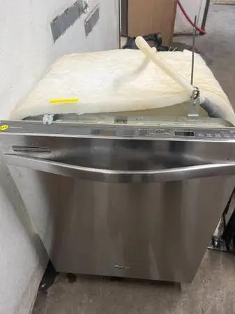 WHIRLPOOL gold dishwasher Stainless Steel