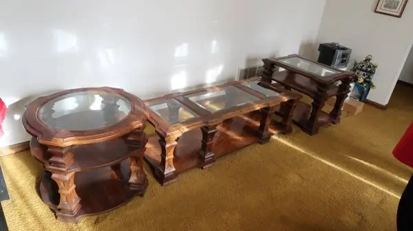 COFFEE TABLE & TWO END TABLES (MERSMAN), MI SOLID WOOD W/BEVELED GLASS