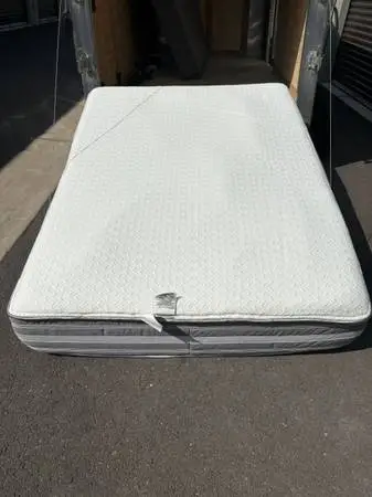 BeautyRest Hybrid Queen Mattress