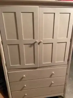 ARMOIRE/WARDROBE CABINET / TV