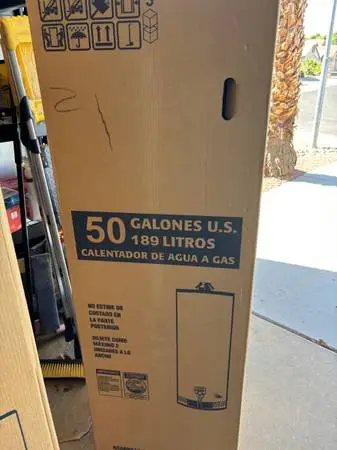 50 gallon natural gas water heater brand new