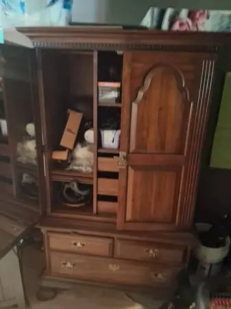 Solid made Hutch