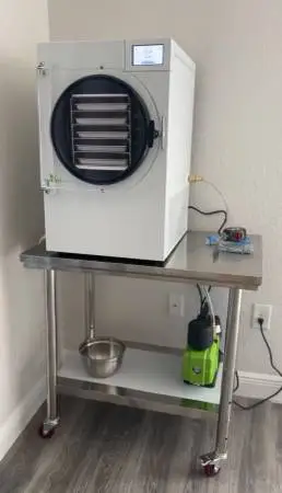 Medium freeze dryer
