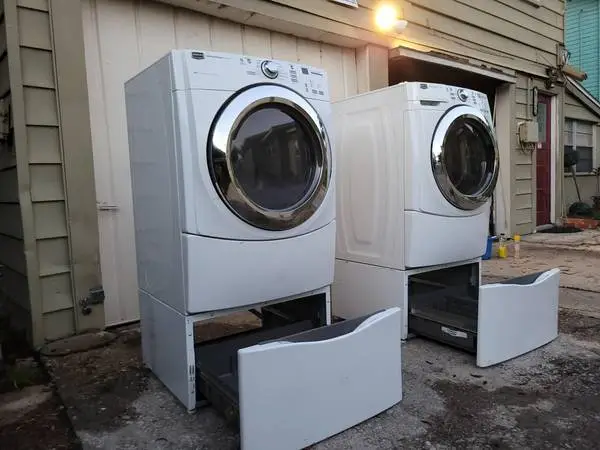 🧺 Premium Maytag Washer & Dryer Set w/ 2 Pedestals – Steam • 4.5 Cu.
