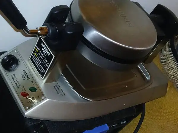 Waring Pro restaurant grade Belgium  Waffle  maker