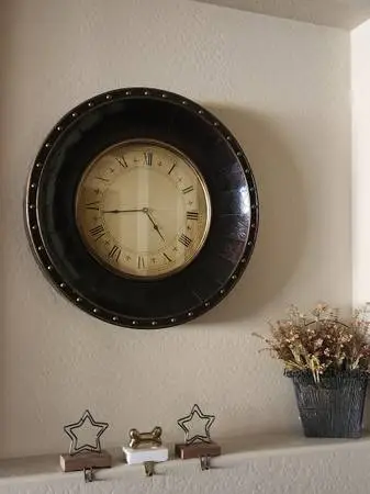 Large 34 round decorative clock