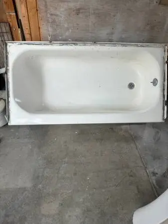 BATHTUB ( COMPLETED SET)