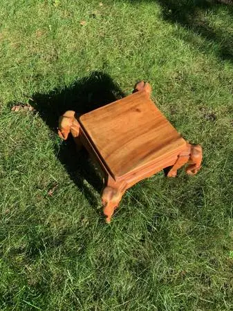 UNIQUE ELEPHANT STAND OR FOOT STOOL