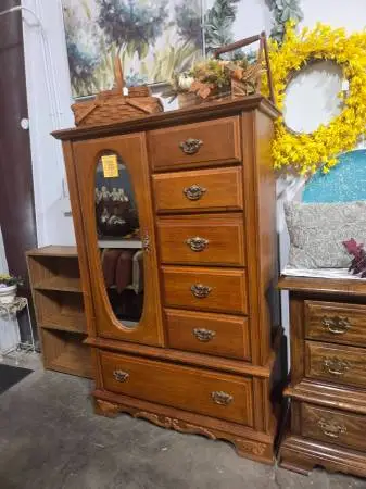 Armoire Chest