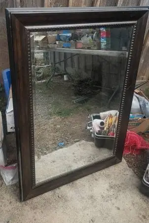Beautiful Framed Mirror In Excellent Condition!